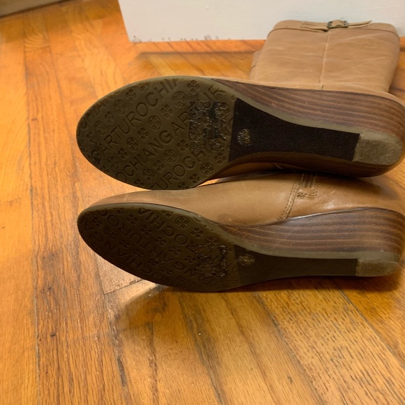 Tall boots - Picture 4 of 5